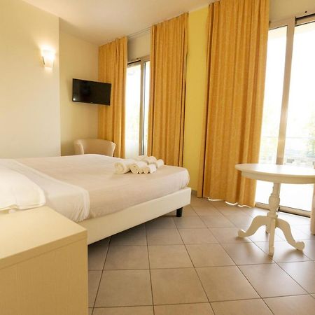 Hotel Baia Di Trainiti Vibo Valentia Extérieur photo