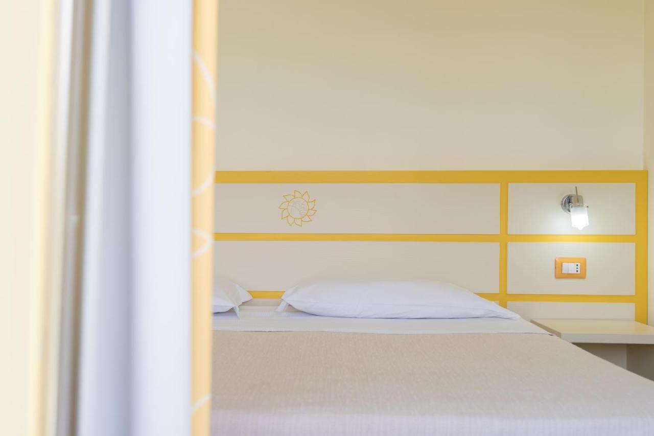 Hotel Baia Di Trainiti Vibo Valentia Extérieur photo