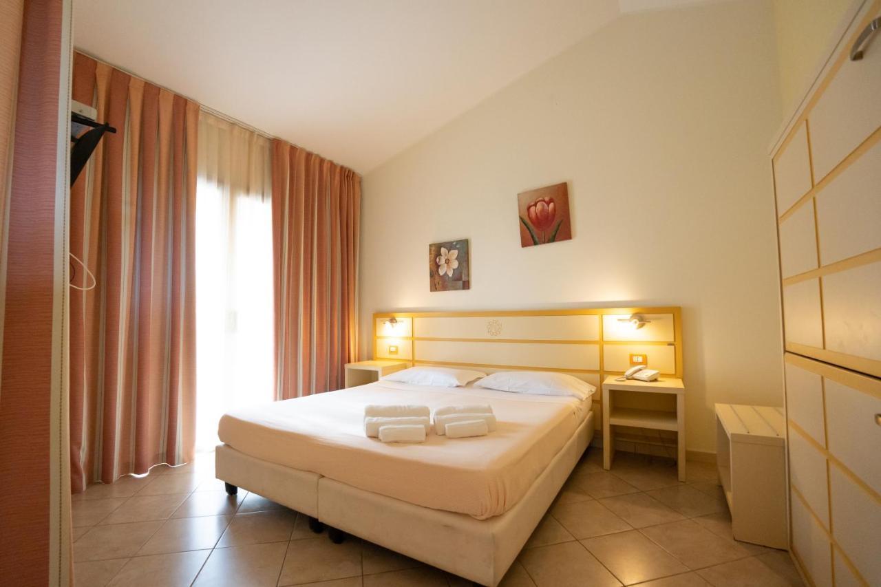 Hotel Baia Di Trainiti Vibo Valentia Extérieur photo